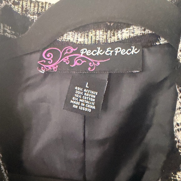 Black & White Patterned Button-Front Jacket - Picture 2 of 2